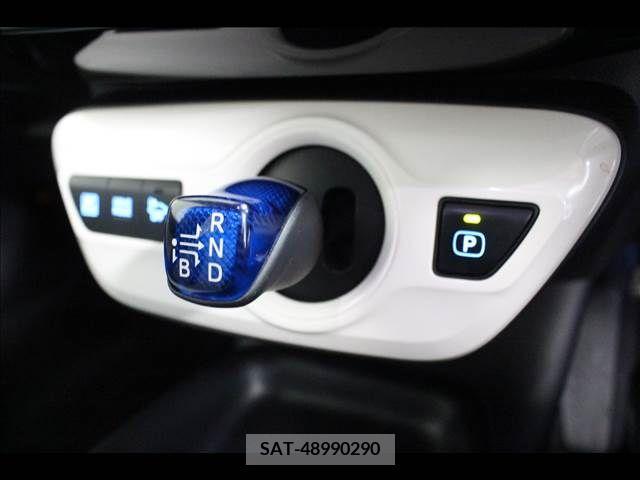 Toyota PRIUS 2016-07 281940-13