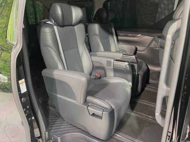 Toyota VELLFIRE 2020-06 186930-10