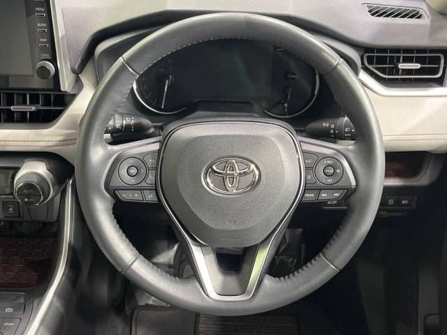 Toyota RAV4 2021-02 180578-11
