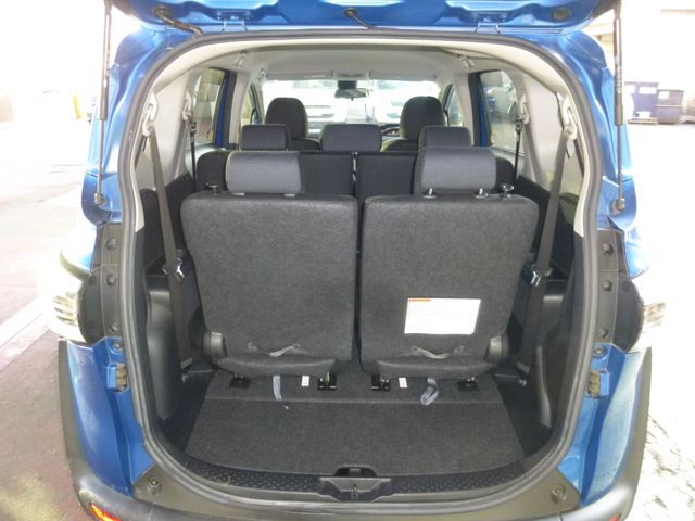 Toyota SIENTA 2016-08 15944-18