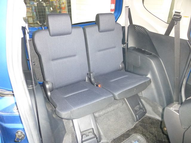 Toyota SIENTA 2016-08 15944-11