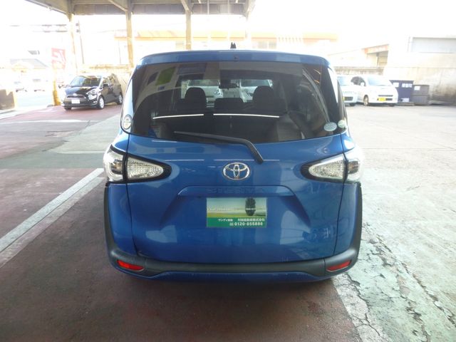 Toyota SIENTA 2016-08 15944-6