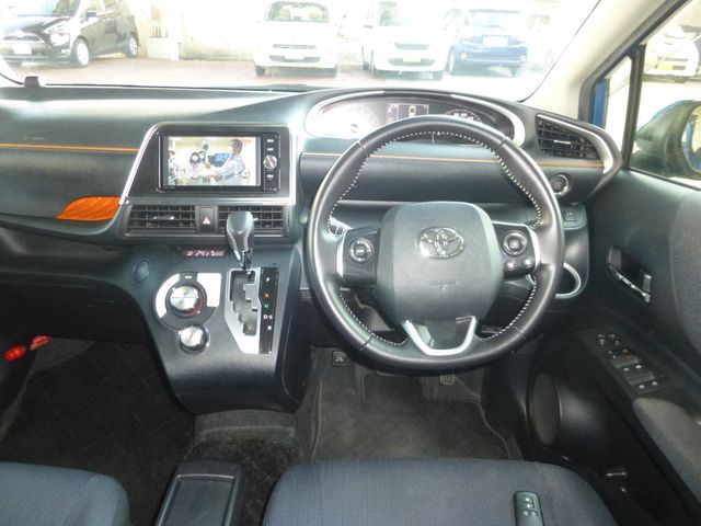 Toyota SIENTA 2016-08 15944-12