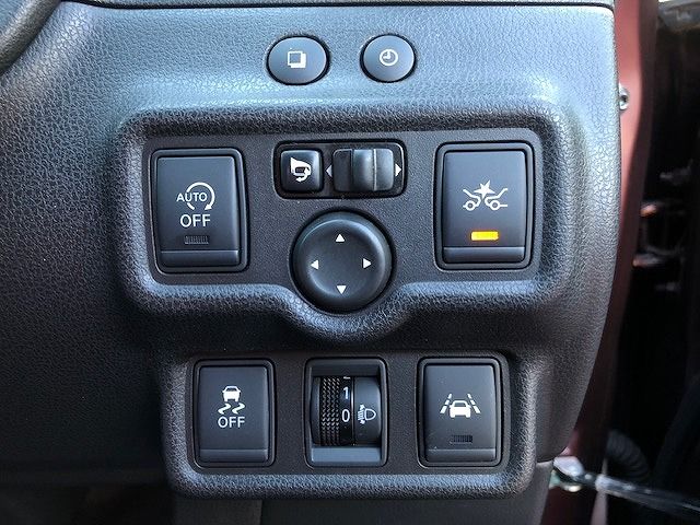 Nissan NOTE 2016-01 180653-11