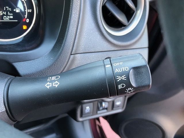 Nissan NOTE 2016-01 180653-21