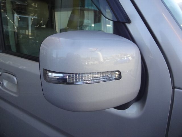 Nissan CLIPPER RIO 2015-10 180621-24