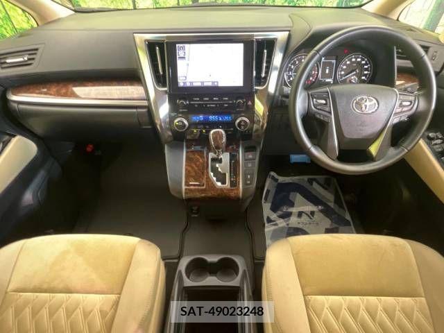 Toyota ALPHARD 2022-06 355476-1
