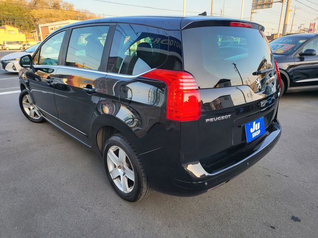 Peugeot 5008 2013-04 5179-7