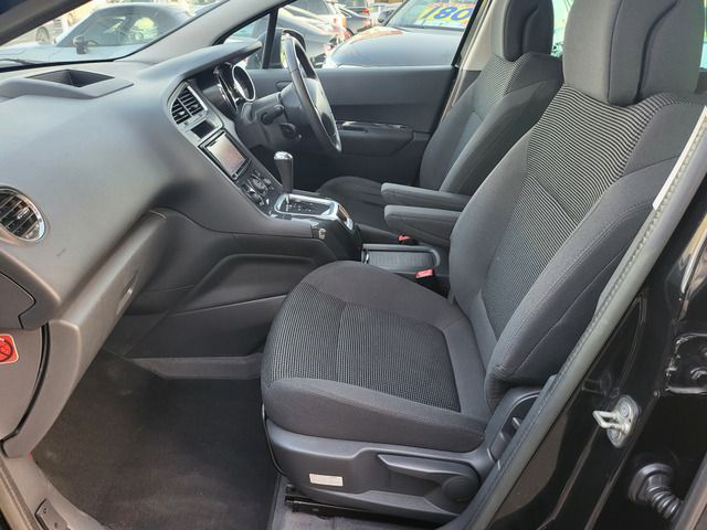 Peugeot 5008 2013-04 5179-16