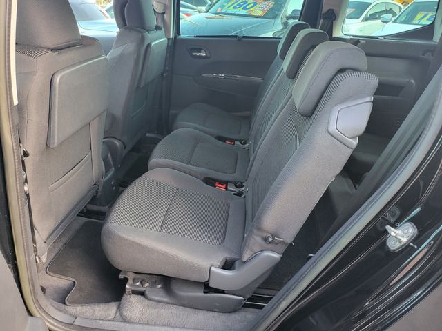 Peugeot 5008 2013-04 5179-15