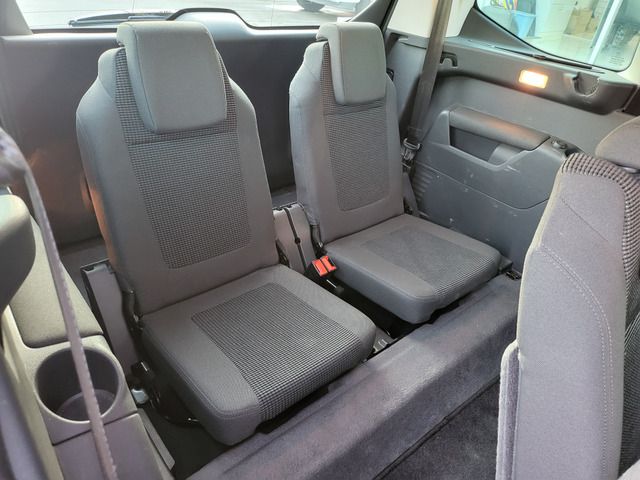 Peugeot 5008 2013-04 5179-13
