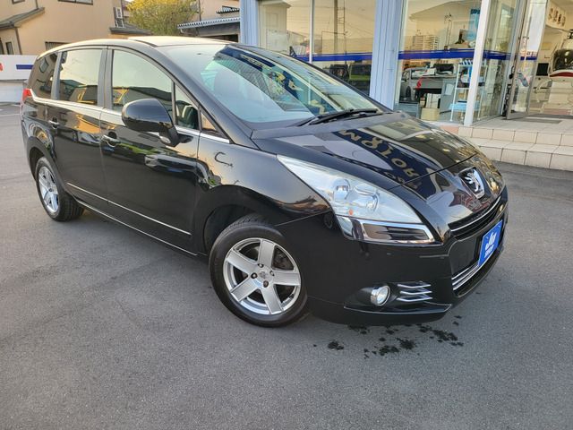 Peugeot 5008 2013-04 5179-3