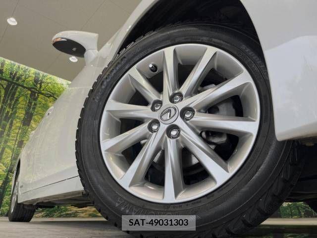 Lexus CT 2011-05 275210-13