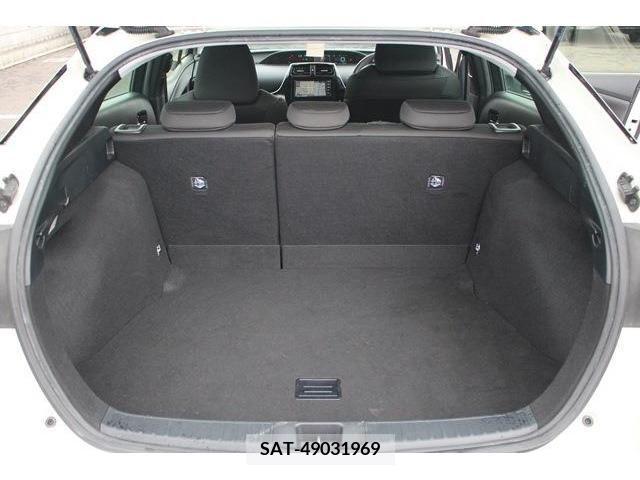Toyota PRIUS 2019-01 282109-17