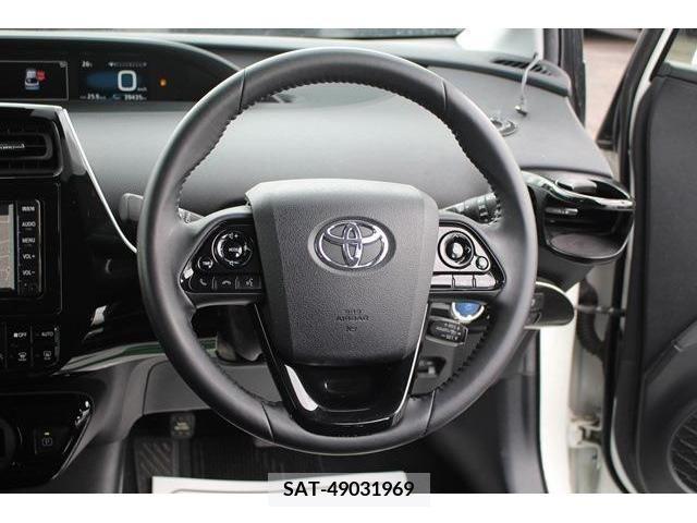 Toyota PRIUS 2019-01 282109-16