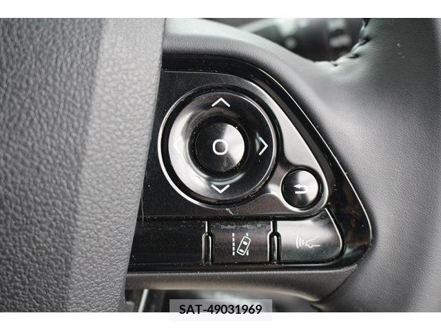 Toyota PRIUS 2019-01 282109-3