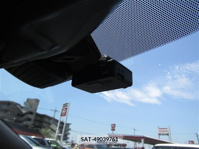 Nissan NOTE 2019-07 365452-16