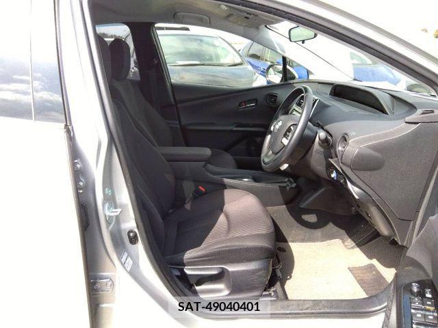 Toyota PRIUS 2016-04 218144-4