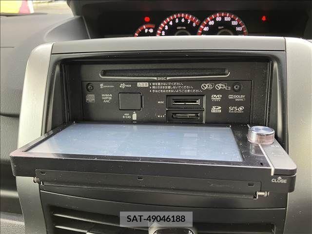 Toyota VOXY 2013-01 288858-17