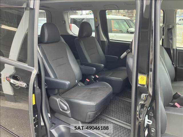 Toyota VOXY 2013-01 288858-10