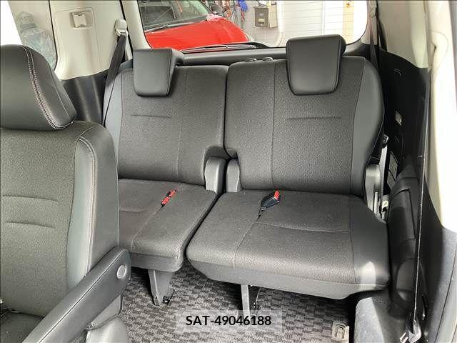 Toyota VOXY 2013-01 288858-13