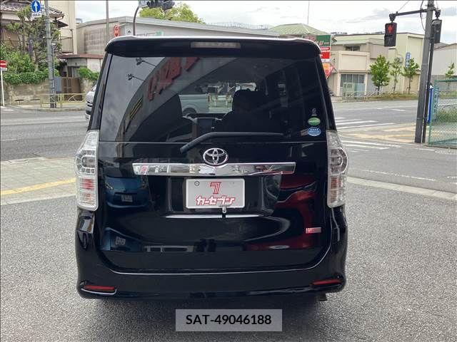 Toyota VOXY 2013-01 288858-6