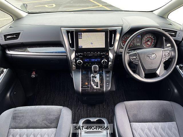 Toyota ALPHARD 2018-03 239614-1