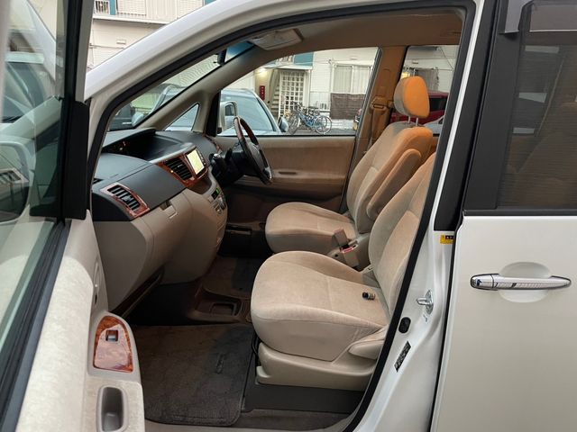 Toyota NOAH 2005-11 575-5