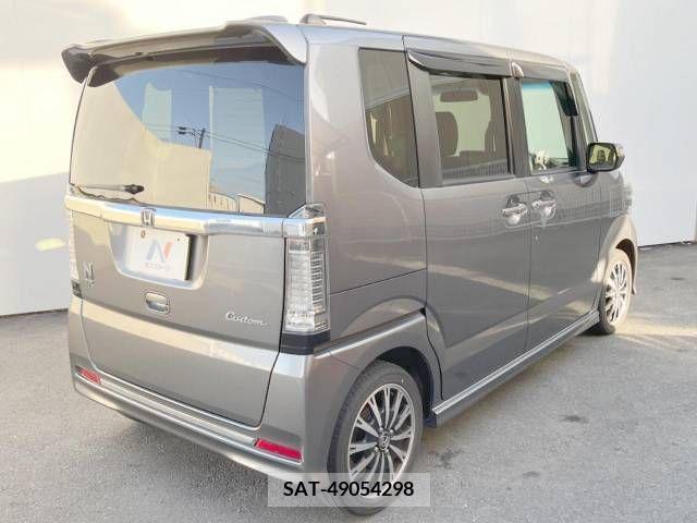 Honda N BOX CUSTOM 2017-05 306819-18