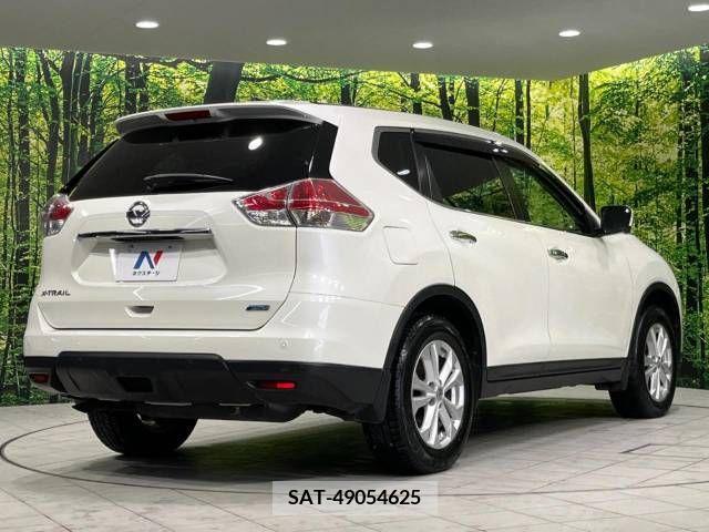 Nissan X-TRAIL 2015-03 210851-17