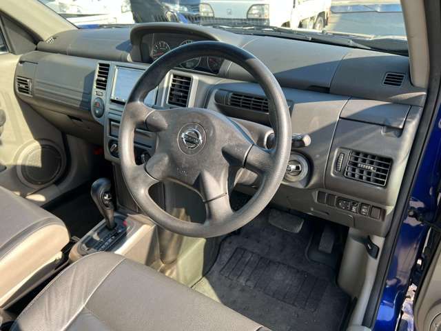 Nissan X-TRAIL 2006-09 181208-18