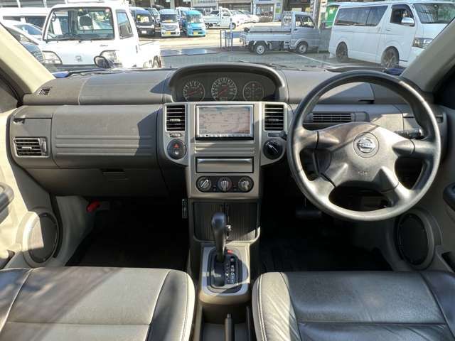 Nissan X-TRAIL 2006-09 181208-9