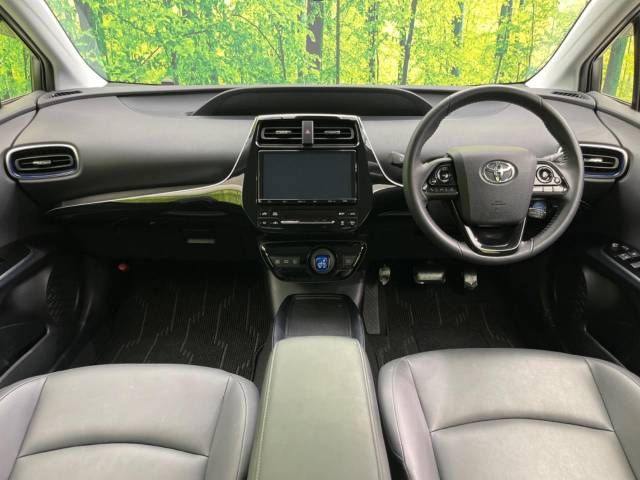 Toyota PRIUS 2021-12 196197-1
