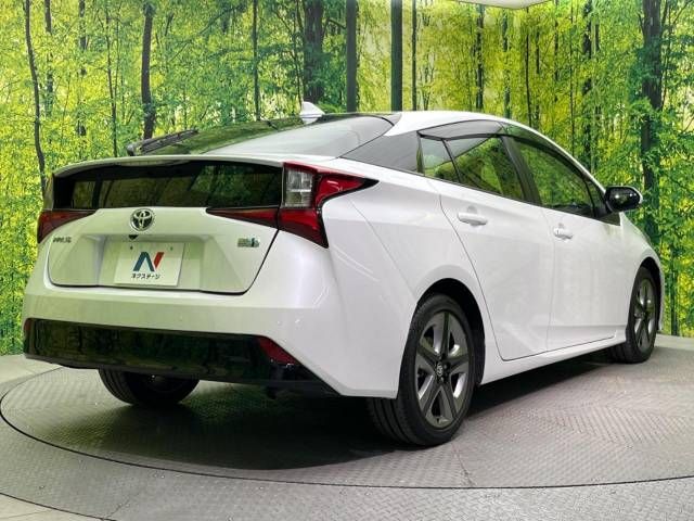 Toyota PRIUS 2021-12 196197-17