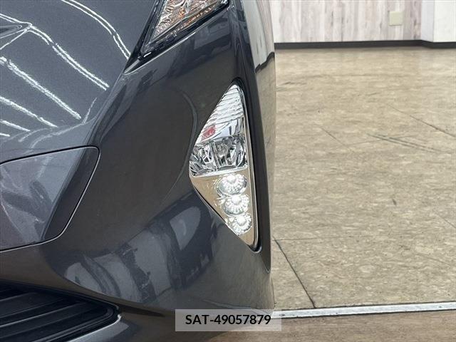 Toyota PRIUS 2016-04 346806-23