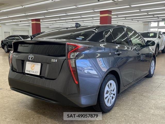 Toyota PRIUS 2016-04 346806-19