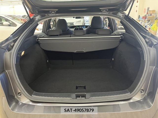 Toyota PRIUS 2016-04 346806-10