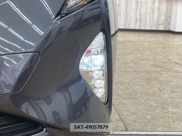 Toyota PRIUS 2016-04 346806-13