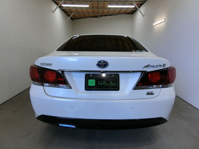 Toyota CROWN SEDAN 2015-10 16244-8