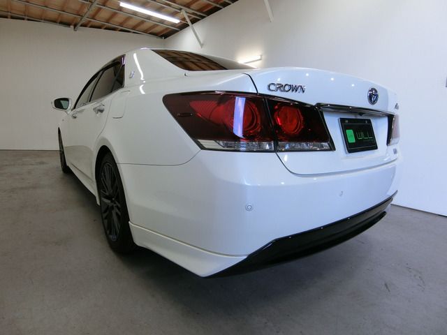 Toyota CROWN SEDAN 2015-10 16244-12