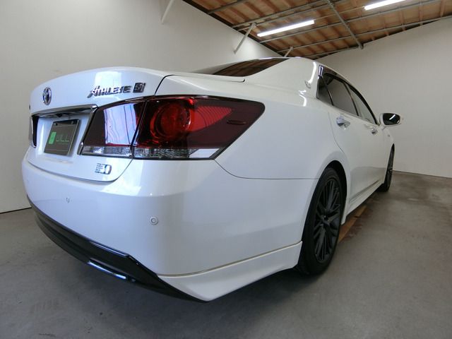 Toyota CROWN SEDAN 2015-10 16244-13