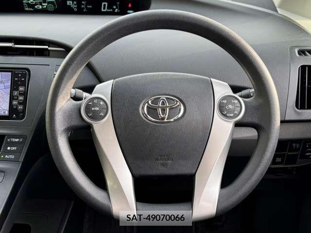 Toyota PRIUS 2011-11 366312-12
