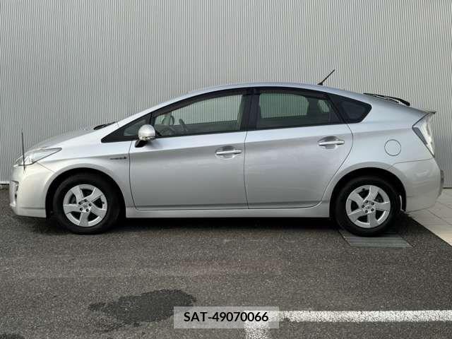 Toyota PRIUS 2011-11 366312-6
