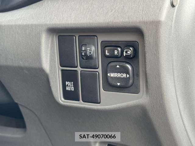 Toyota PRIUS 2011-11 366312-16