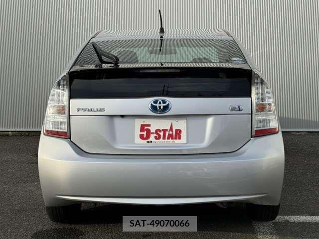 Toyota PRIUS 2011-11 366312-8