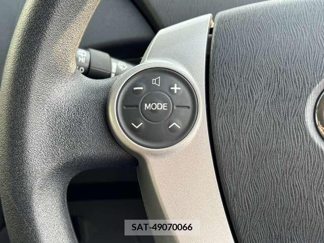 Toyota PRIUS 2011-11 366312-13