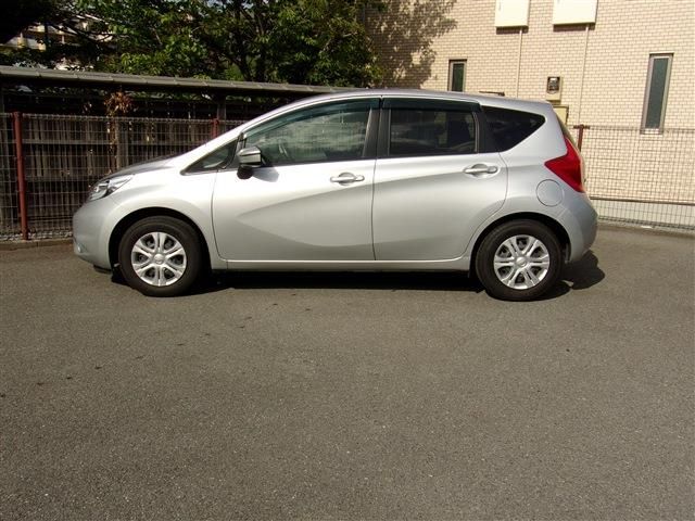 Nissan NOTE 2016-03 3298-7