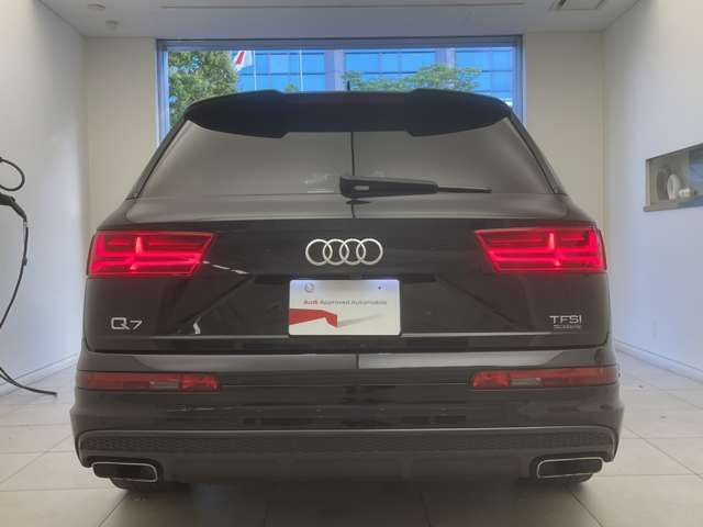 Audi Q7 2016-03 18828-3