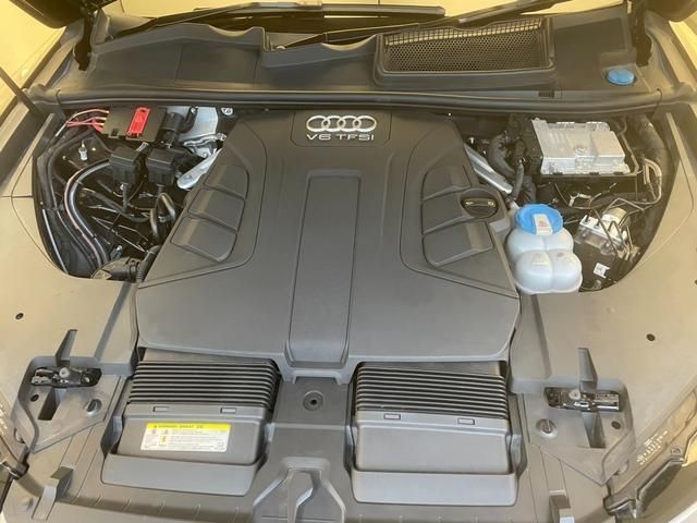 Audi Q7 2016-03 18828-16