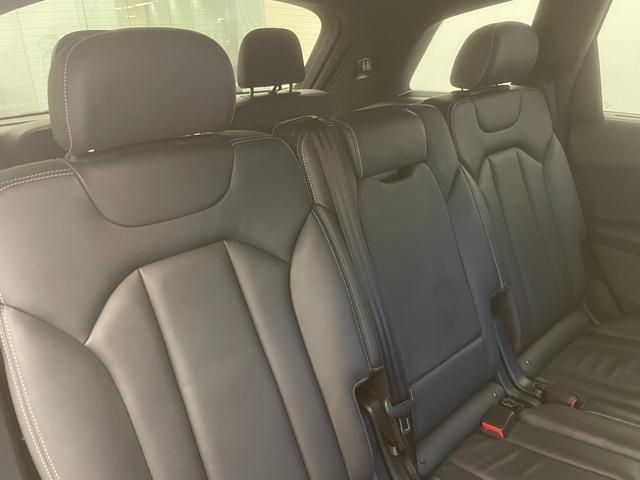 Audi Q7 2016-03 18828-14